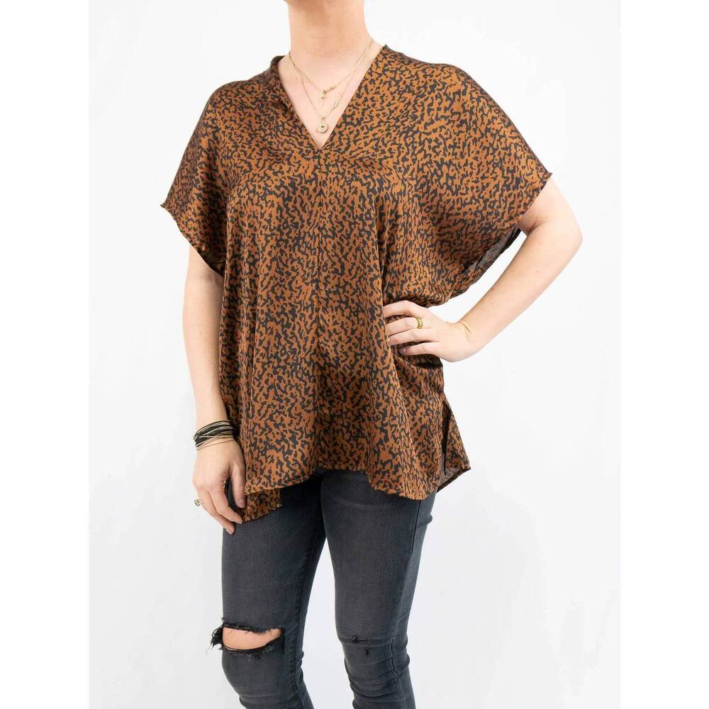 NEW ADRIENNE women's v neck top in leopard